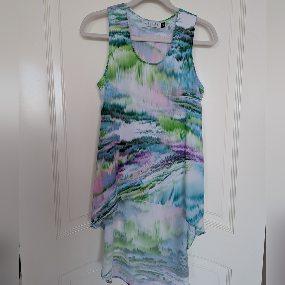 Askari, Size M, Made in the US, EUC